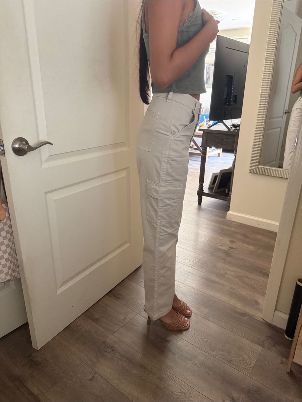 Hollister Straight-Leg Cargo Jeans in White